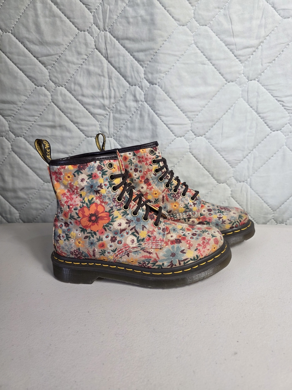 Dr. Martens 1460 Wanderlust Canvas Floral Boots in Taupe Women's Sz 6 US